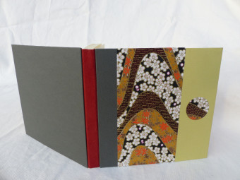 Carnet carré dos cuir rouille papier japonais