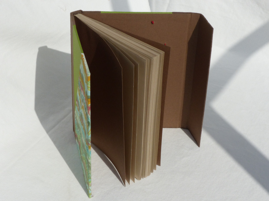 Carnet papier kraft, en chair marron