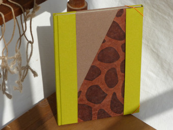Carnet papier kraft, en toile verte