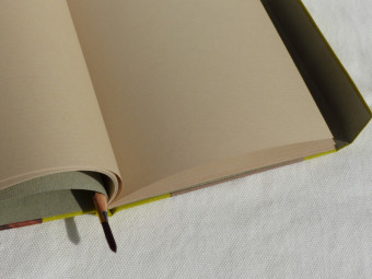 Carnet papier kraft, en toile verte