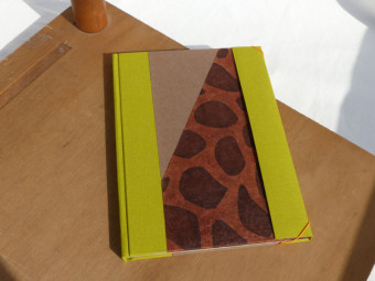 Carnet papier kraft, en toile verte