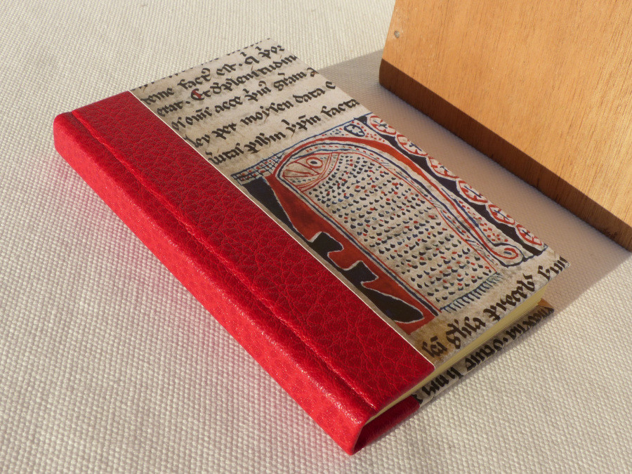 Petit carnet cathare en cuir rouge