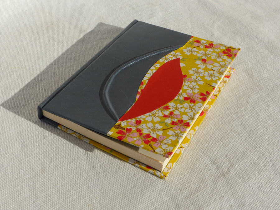Carnet de note feuille en cuir gris
