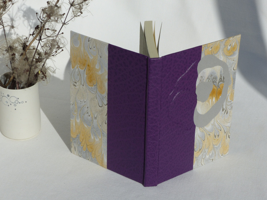 Carnet de note fleur en cuir violet