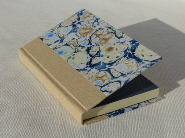 Petit carnet en toile beige