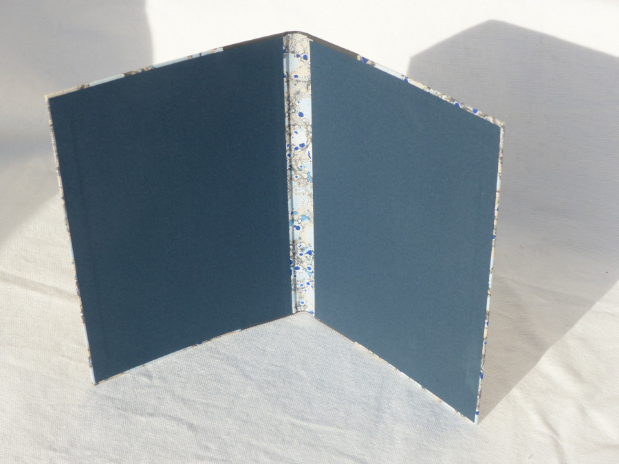 Pochette à dessin, cuir gris
