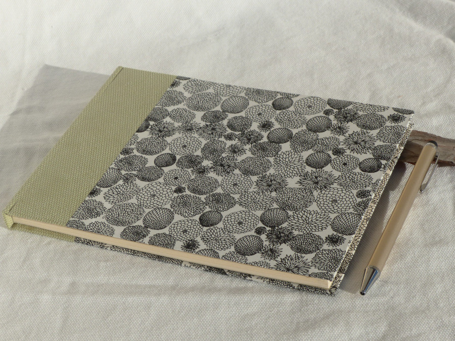 Cahier de note en cuir vert fantaisie, format paysage