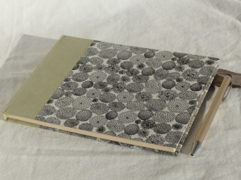 Cahier de note en cuir vert fantaisie, format paysage