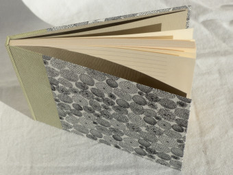 Cahier de note en cuir vert fantaisie, format paysage