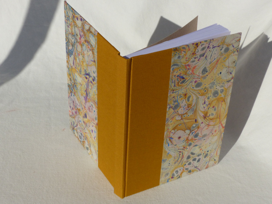 Cahier de note en toile ocre