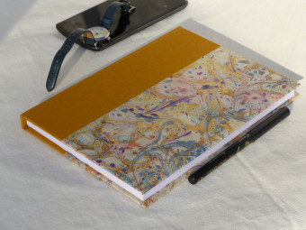 Cahier de note en toile ocre